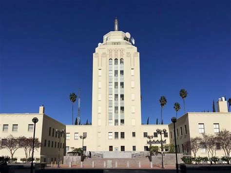 van nuys city hall